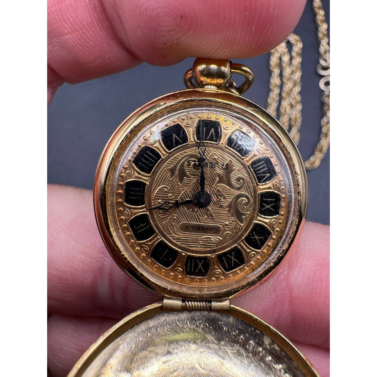Vintage Hampden 17 Jewels Pendant Watch Necklace Gold Tone Ornate Engraved — image 5 of 8